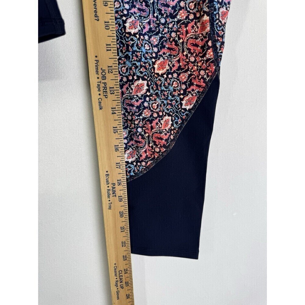 Athleta High Rise Chaturanga Tapestry Leggings Womens Small Paisley Crop NEW - Picture 8 of 10